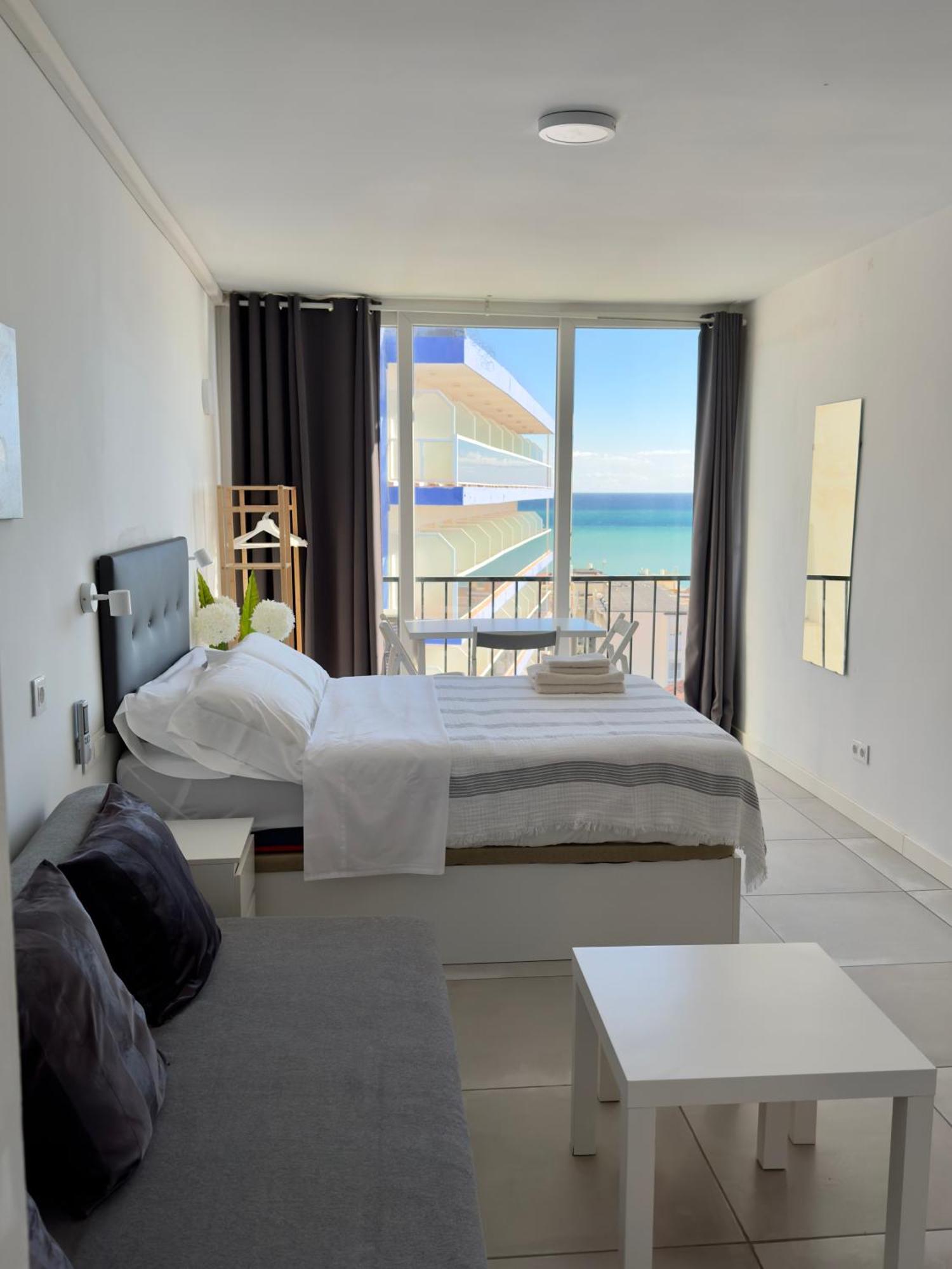 Inviting Studio With Sea View Torremolinos Exterior photo